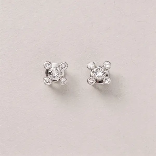 أقراط Elegant Stud- image 1